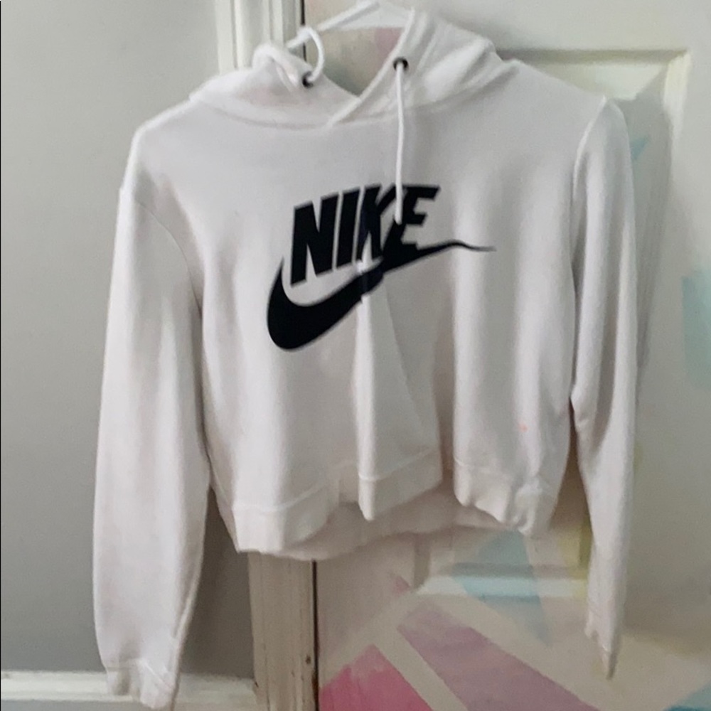 White nike cropped sweatshirt